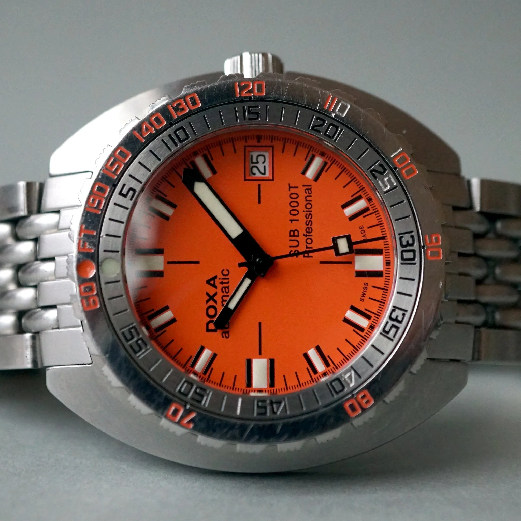 2010 DOXA SUB 1000T PROFESSIONAL RE-EDITION ORANGE DIVER WATCH