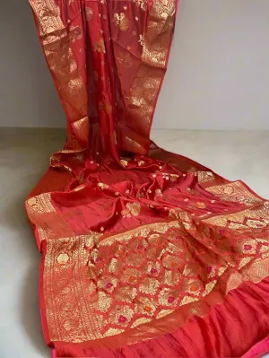 Exquisite Craftsmanship: The Handloom Banarasi Saree