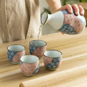 Exquisite Japanese Sake Bottle 4pcs Cups