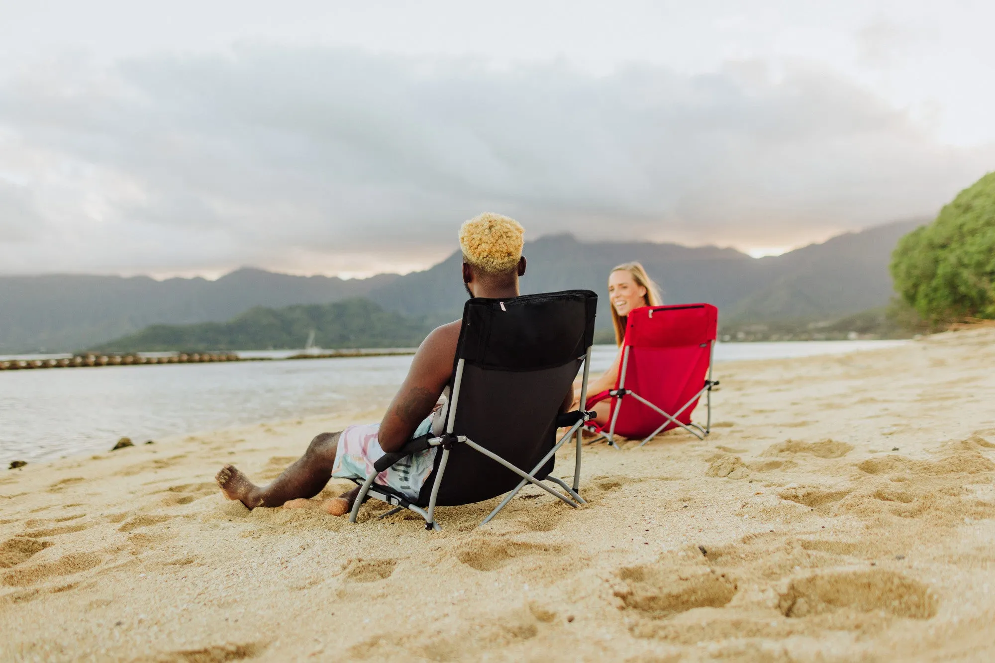 Iowa Hawkeyes - Tranquility Beach Chair with Carry Bag