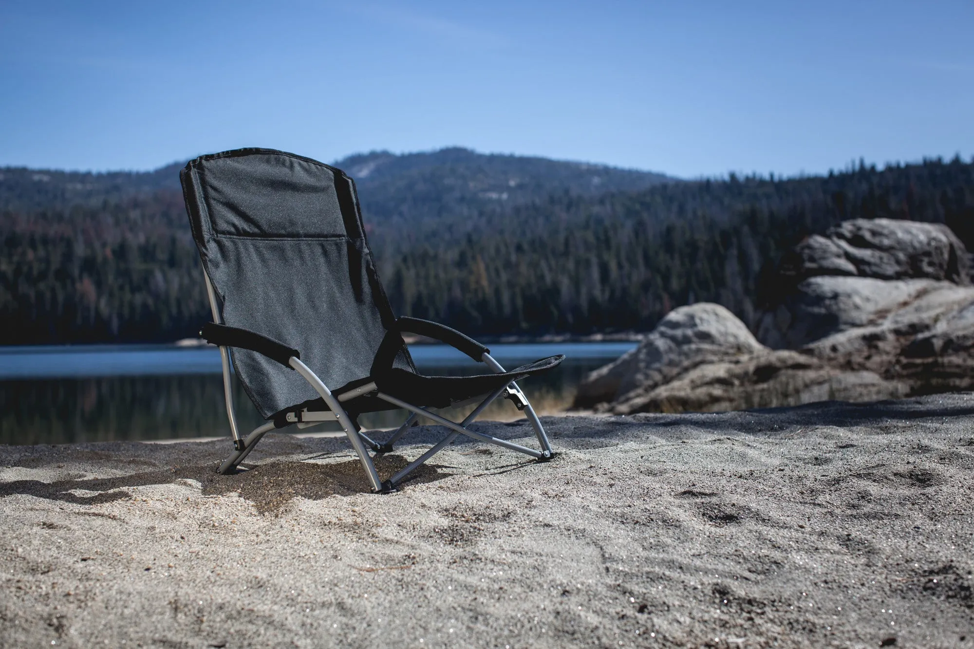 Iowa Hawkeyes - Tranquility Beach Chair with Carry Bag