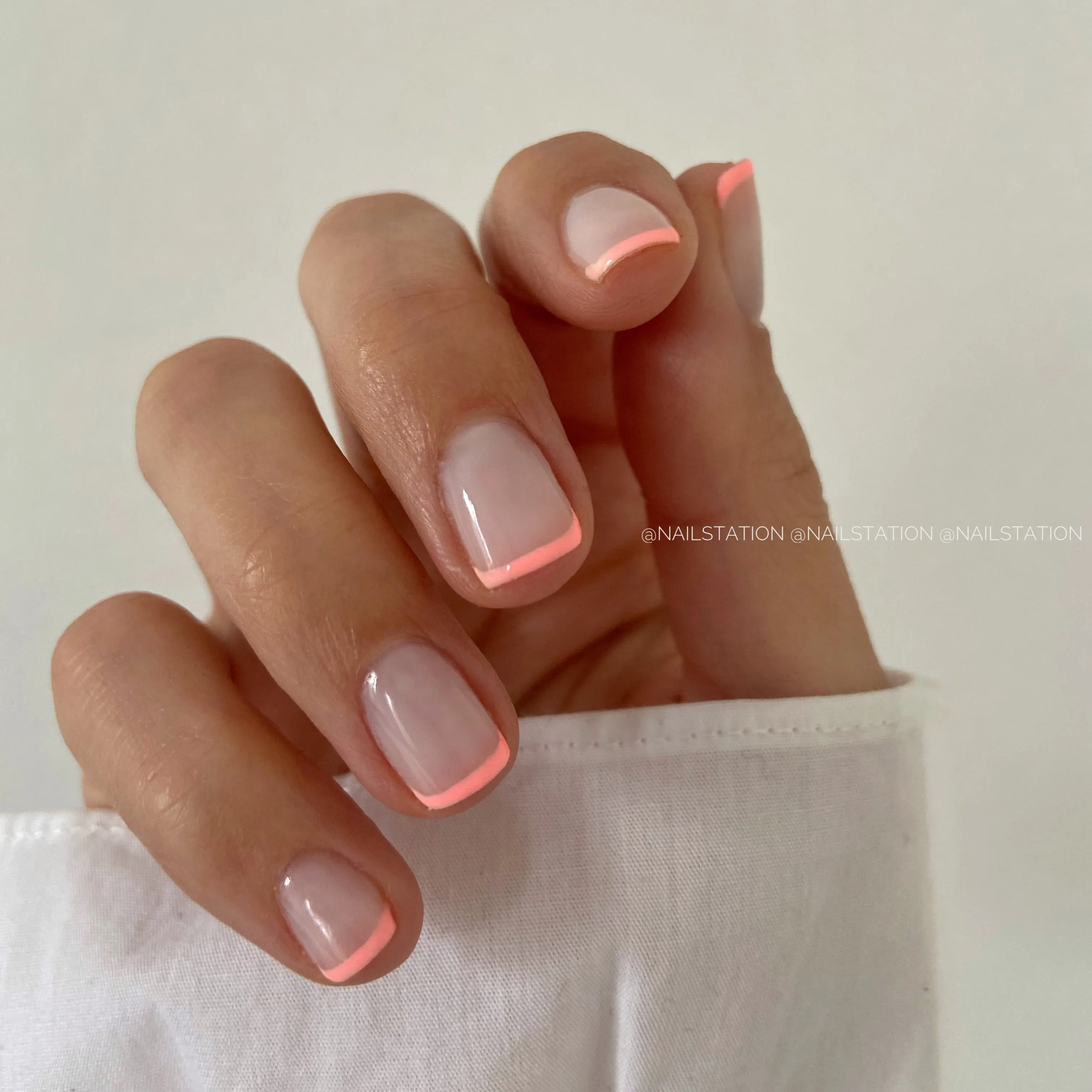 louvre-rivoli | Pastel orange gel polish