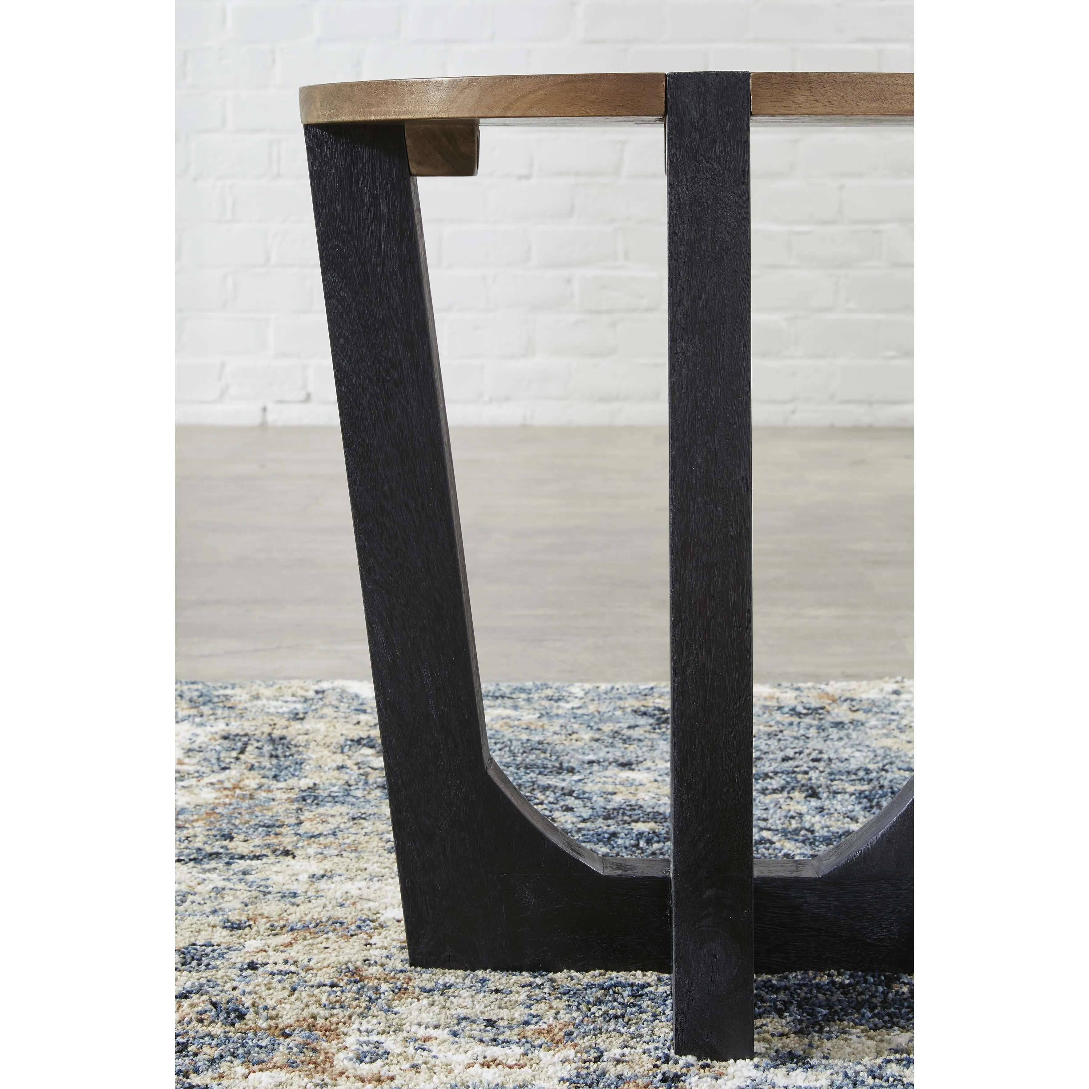 Signature Design by Ashley Hanneforth End Table T726-6